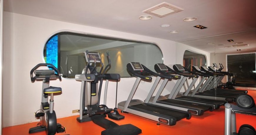 سالن بدنسازی هتل بلو بی پلاتینیوم سالن بدنسازی هتل بلو بی پلاتینیوم
