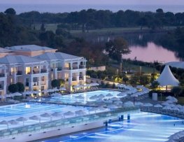 هتل تایتانیک دلوکس هتل تایتانیک دلوکس