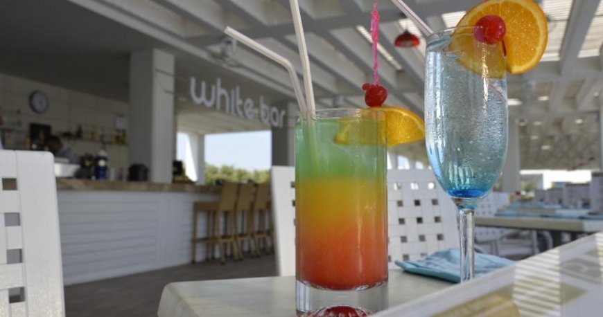 رستوران هتل بایا لارا