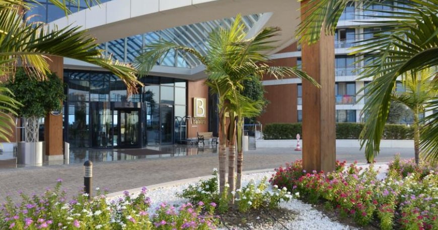 هتل بایا لارا