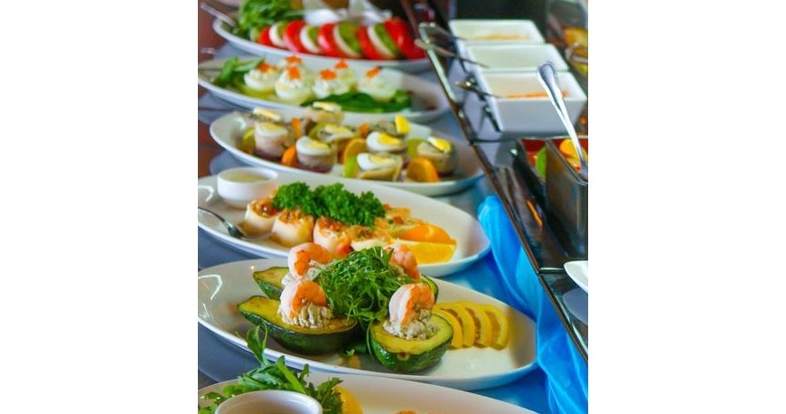 رستوران هتل کرسنت بیچ باکو