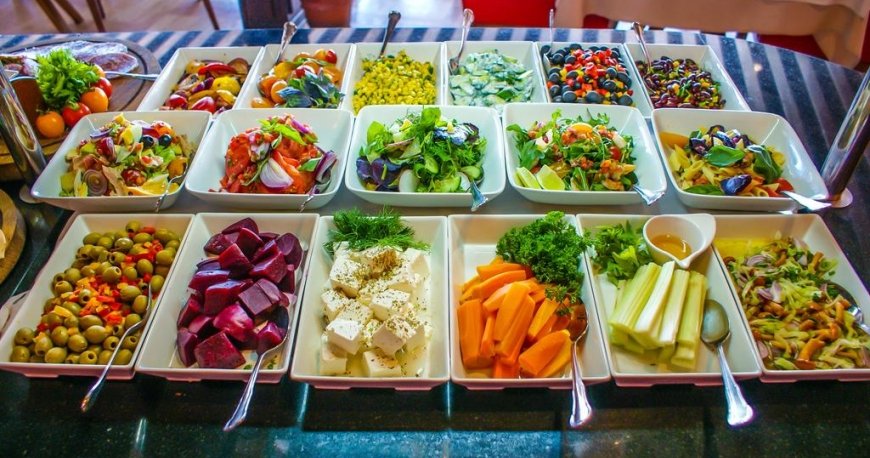 رستوران هتل کرسنت بیچ باکو