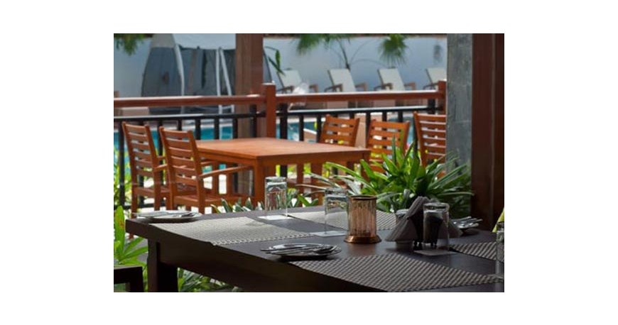 رستوران هتل ناگوا گرند