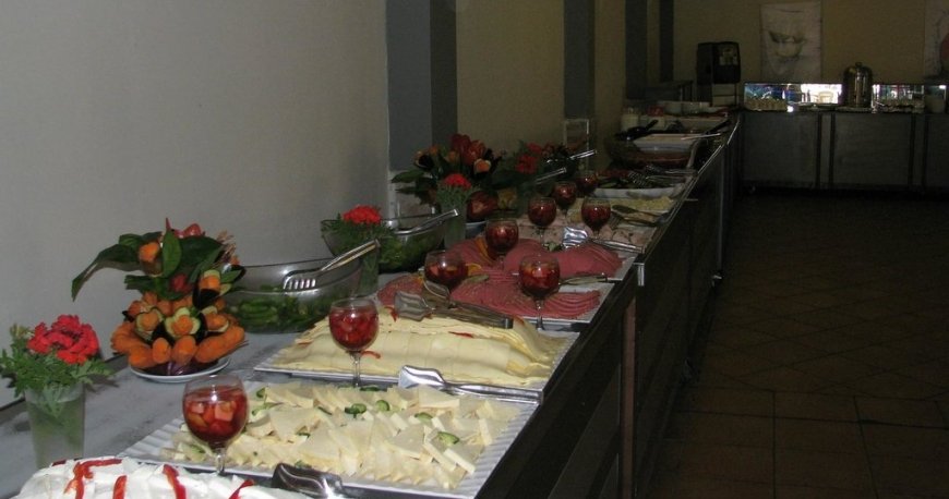 رستوران هتل پیگا بیچ ریزورت