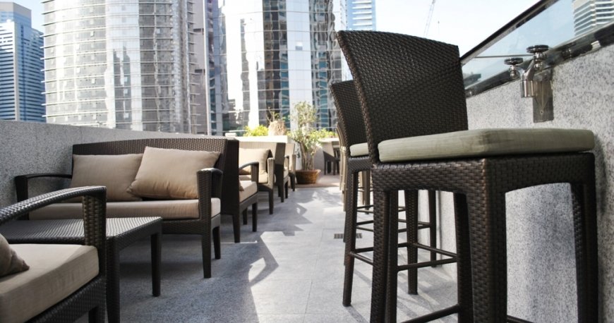 رستوران هیلیز بار اند تراس دبی