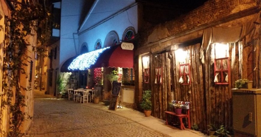 آیوالی فود آیوالی فود