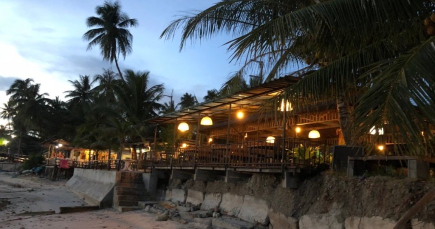 همینگ وِیز آن دِ بیچ