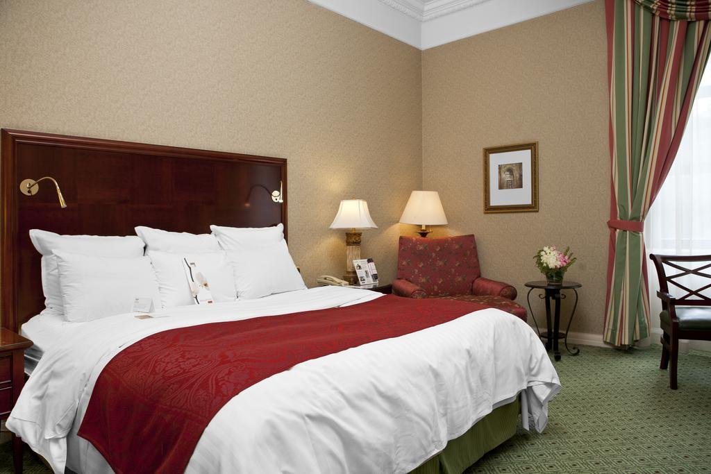 اتاق هتل تفلیس ماریوت