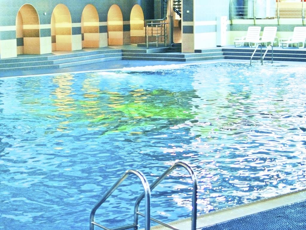 استخر هتل کاسموس مسکو