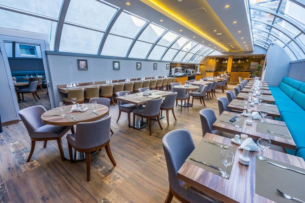 رستوران هتل سیتی سنتر تفلیس