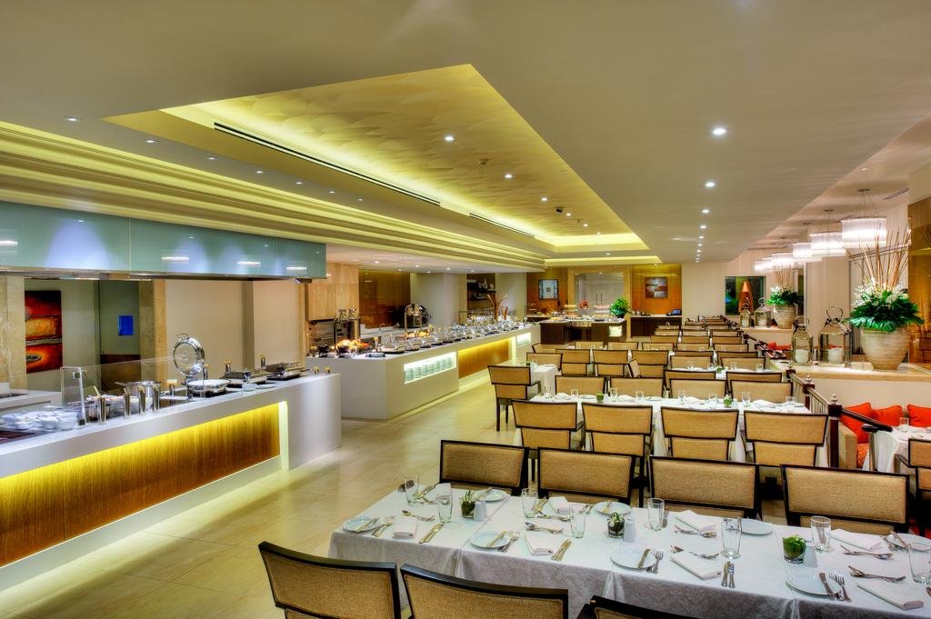 رستوران هتل سینامون گرند کلمبو