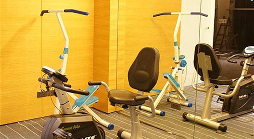 سالن بدنسازی هتل هریتج بانکوک تایلند