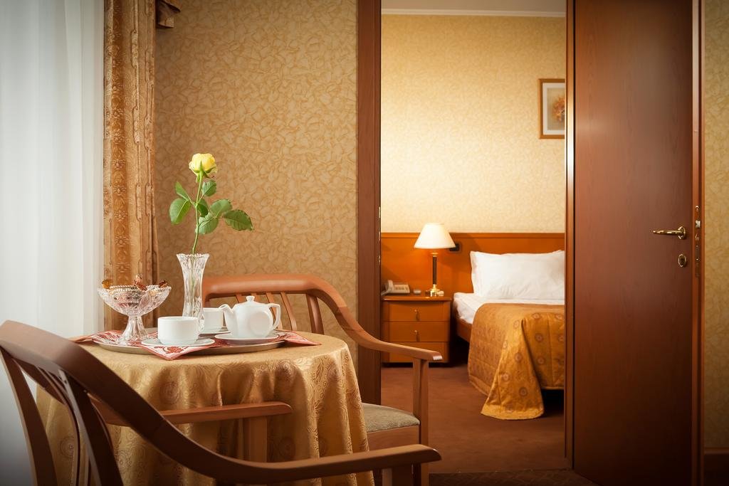 لابی هتل کاسموس مسکو