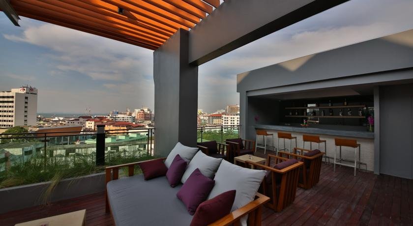 لابی هتل سان اکسکلوسیو پاتایا تایلند