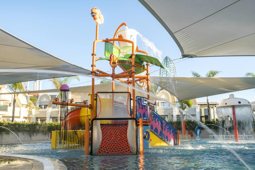 استخر هتل گرانادا لاکچری بلک