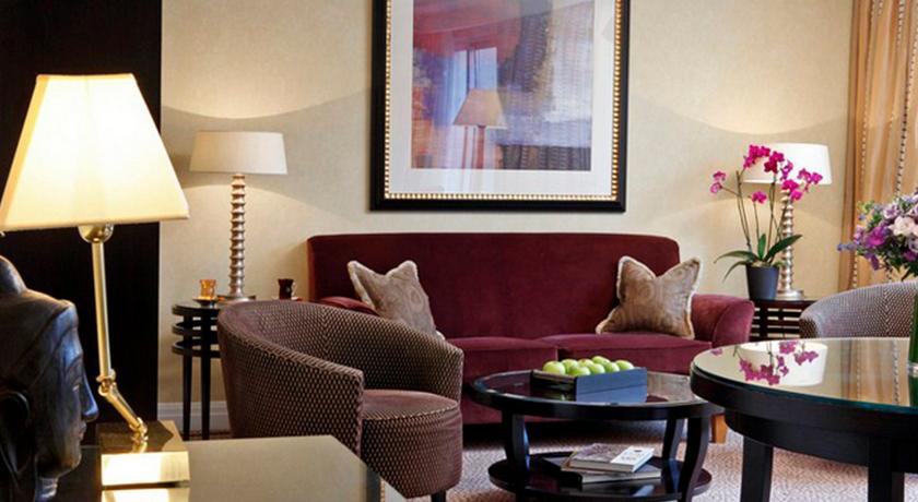 اتاق هتل وارویک پاریس