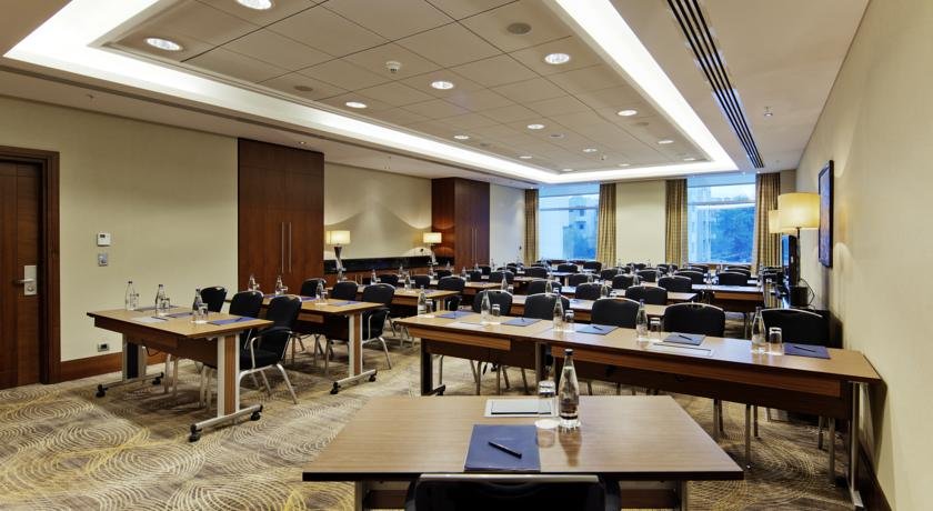 هتل هیلتون باکو هتل هیلتون باکو