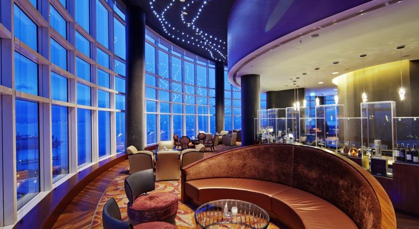 رستوران هتل هیلتون باکو رستوران هتل هیلتون باکو