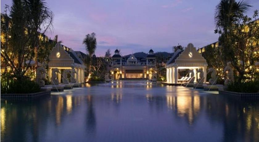 استخر هتل گریسلند پوکت