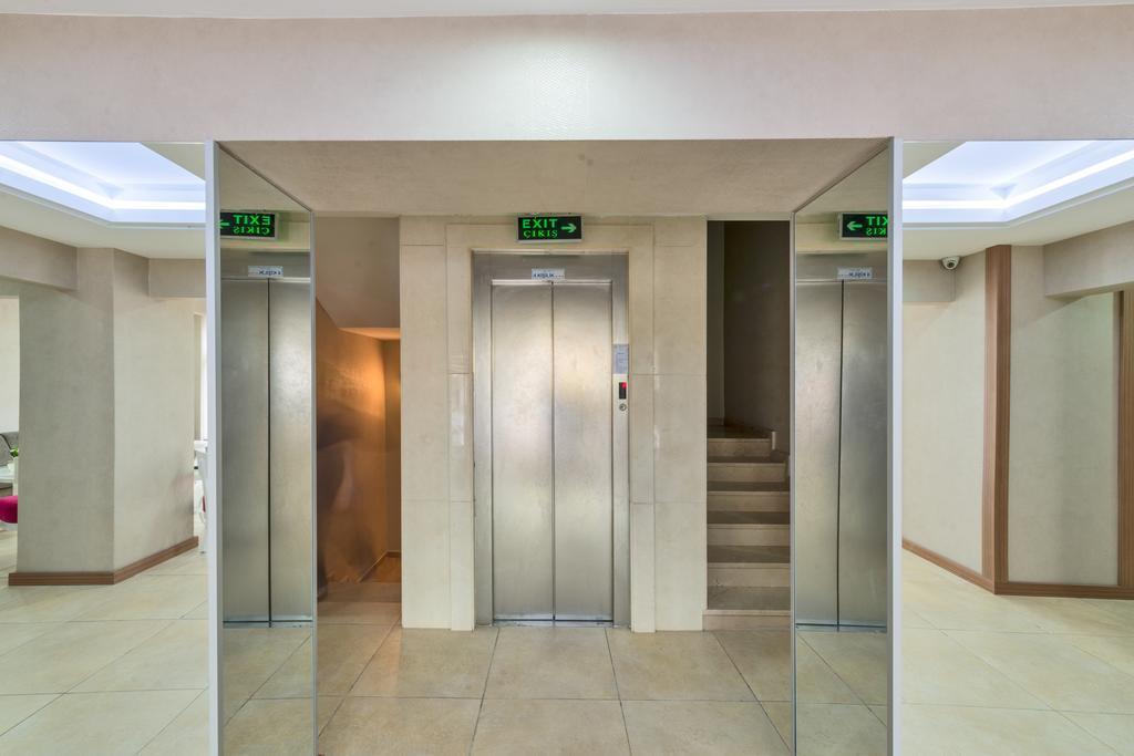 لابی هتل لاگاردن استانبول