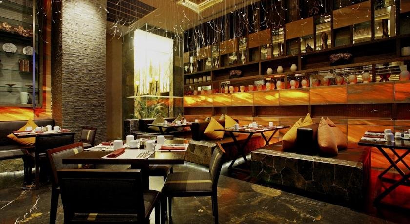 رستوران هتل سنتارا گرند پاتایا