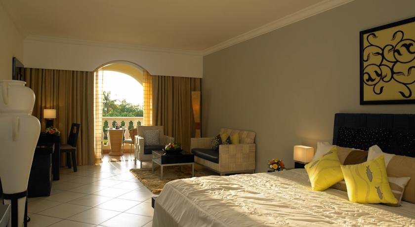 اتاق هتل زوری وایت سندز گوا