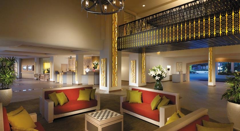 رستوران هتل گلدن سندز پنانگ