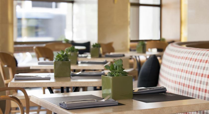 رستوران هتل ملیا آتن