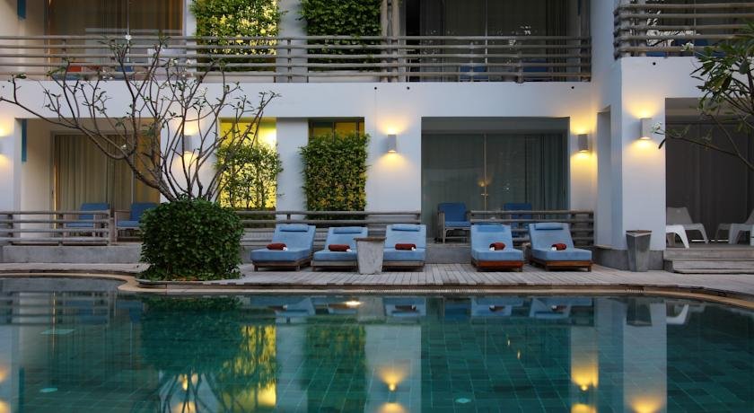 استخر هتل رامادا پوکت