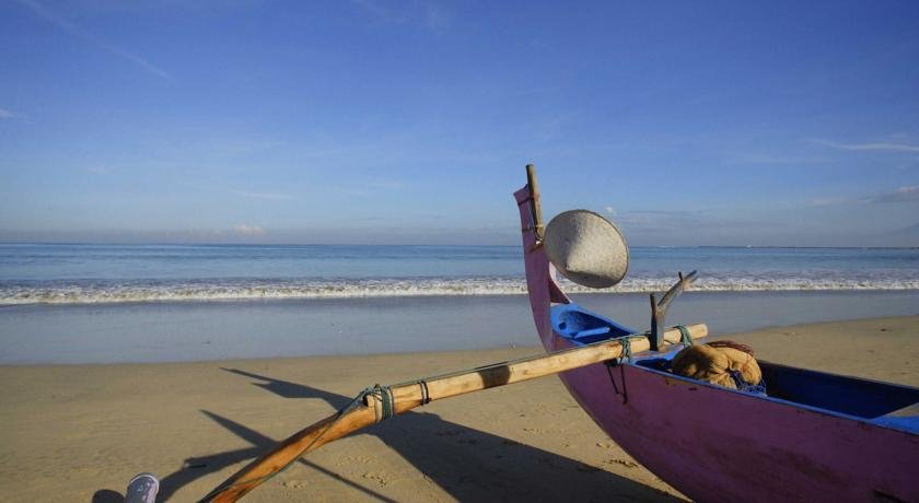 ساحل هتل اینترکنتیننتال بالی