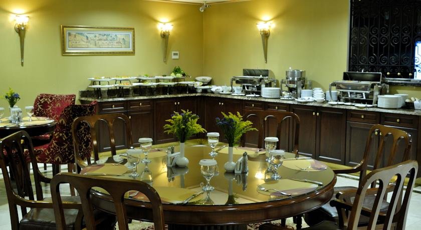 رستوران هتل سنترال پالاس رستوران هتل سنترال پالاس