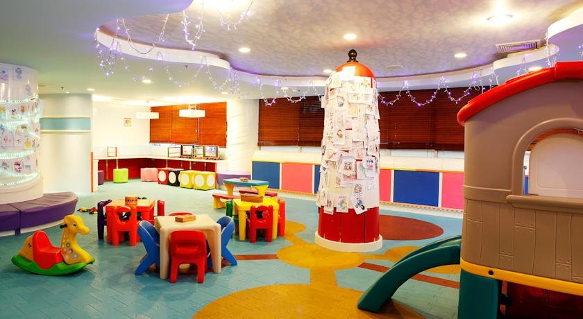 کیدزکلاب هتل گریسلند پوکت