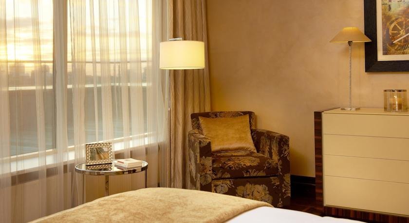 اتاق هتل اینترکنتیننتال مسکو روسیه اتاق هتل اینترکنتیننتال مسکو روسیه