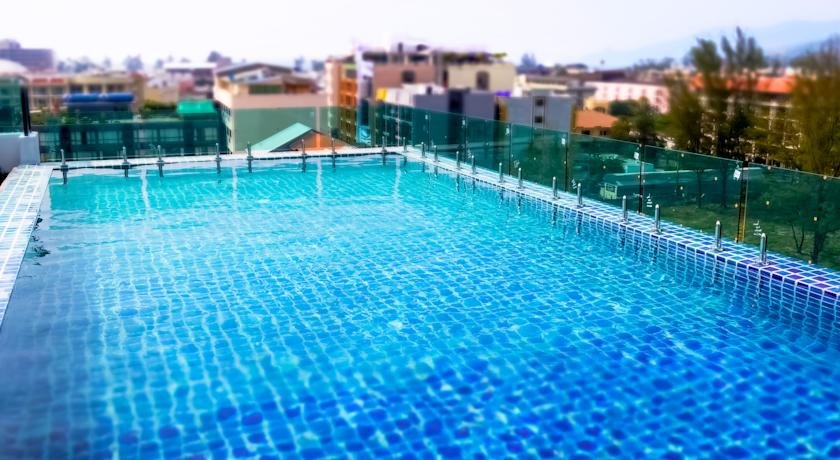 استخر هتل میراژ پوکت