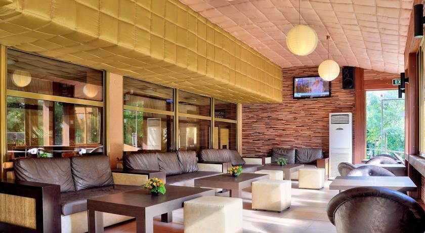 لابی هتل هاوانا بلغارستان