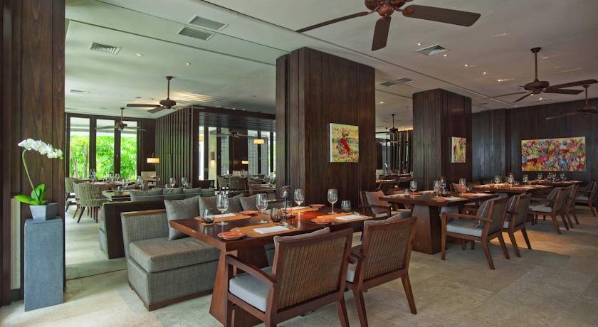 رستوران هتل فیرمونت سانور بالی