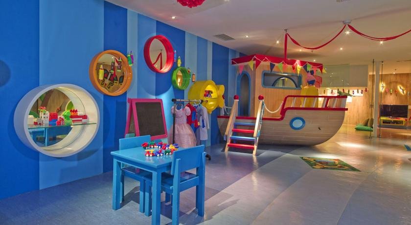 کیدز کلاب هتل فیرمونت سانور بالی