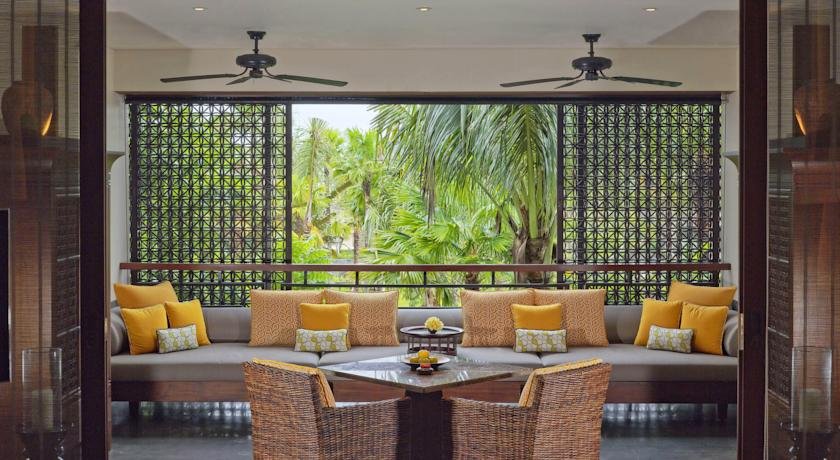 رستوران هتل فیرمونت سانور بالی