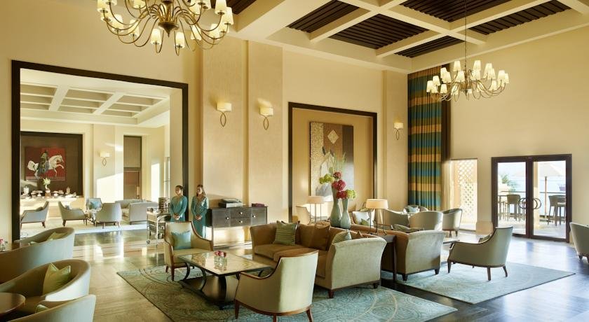 لابی هتل فیرمونت پالم دبی