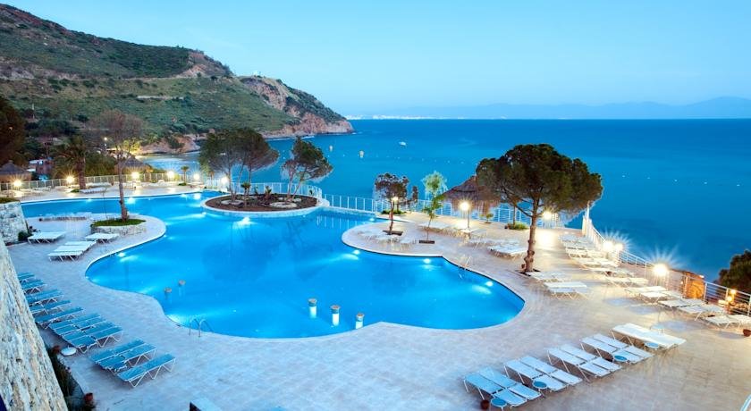 استخر هتل آریا کلارس کوش آداسی ترکیه 