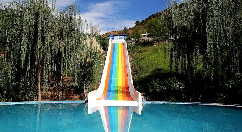 پارک آبی هتل آریا کلارس کوش آداسی ترکیه 