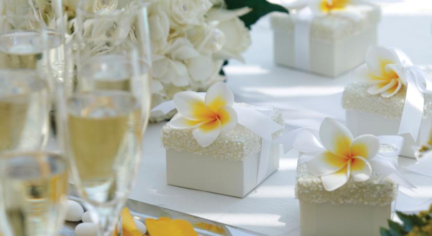 رستوران هتل لوردوس بیچ لارناکا