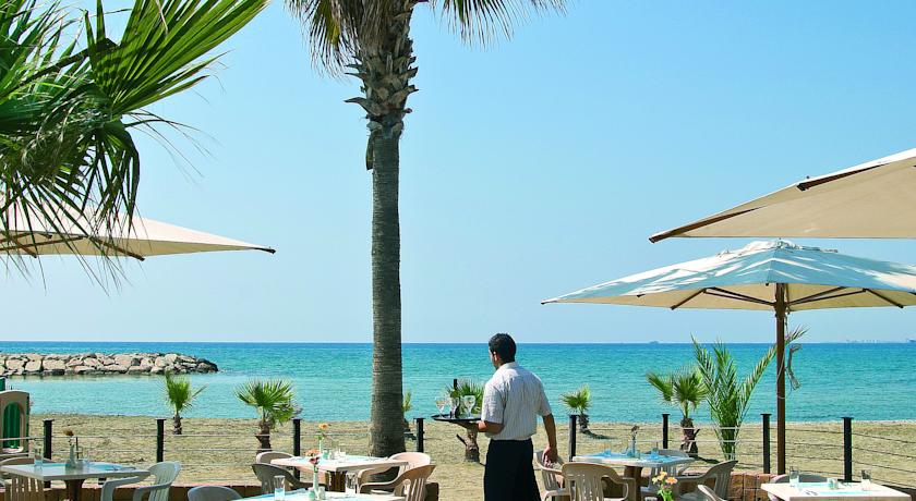 هتل لوردوس بیچ لارناکا