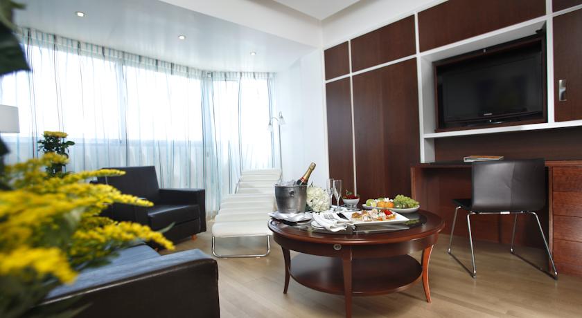 اتاق هتل لوردوس بیچ لارناکا