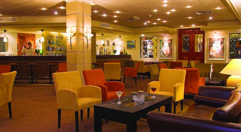 رستوران هتل لوردوس بیچ لارناکا