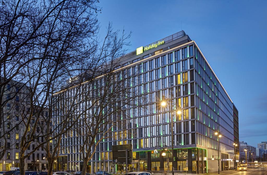 هتل هالیدی این الکساندر پلاتز