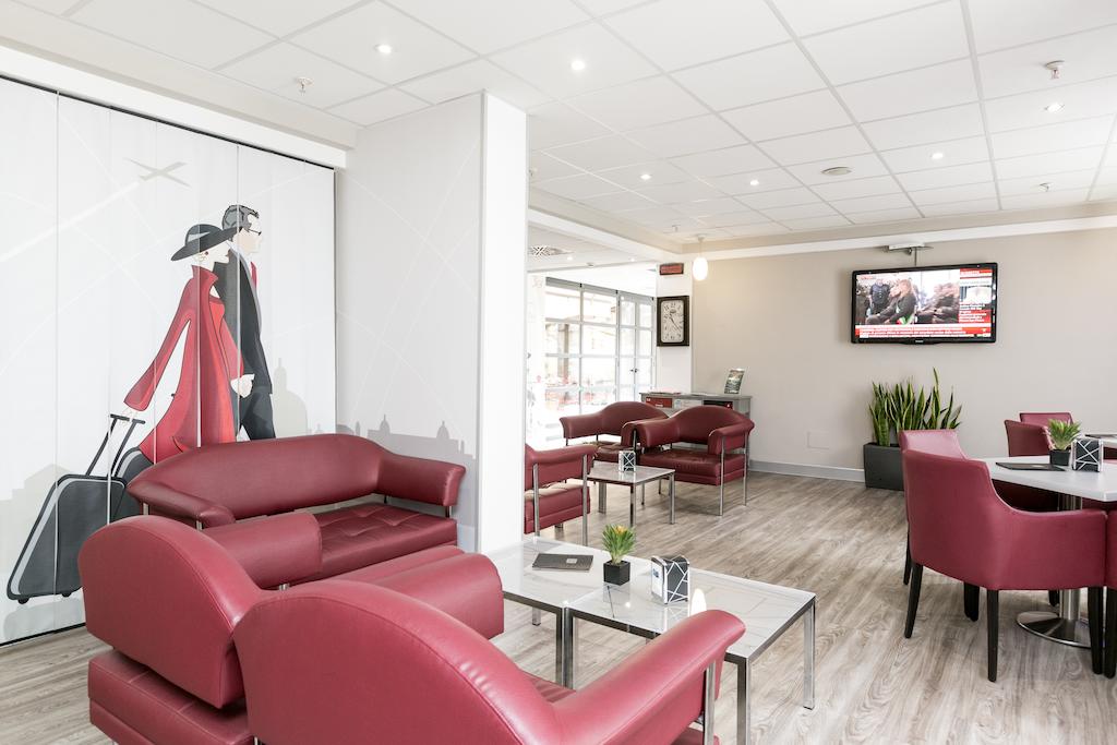 لابی هتل هالیدی این اکسپرس رم سن جیووانی