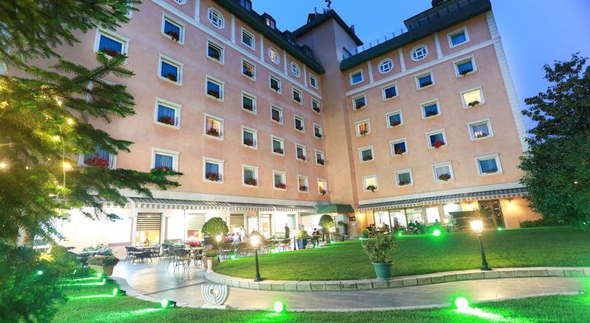 هتل گرین پارک مرتر