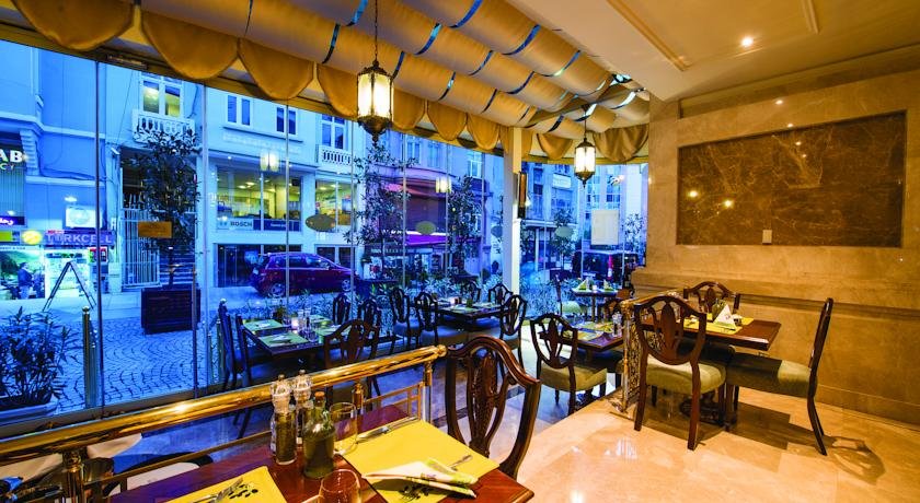 رستوران هتل الیت ورلد استانبول