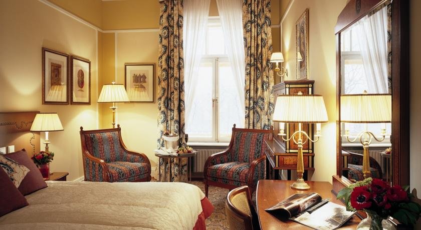 اتاق هتل بلموند گرند سنت پترزبورگ